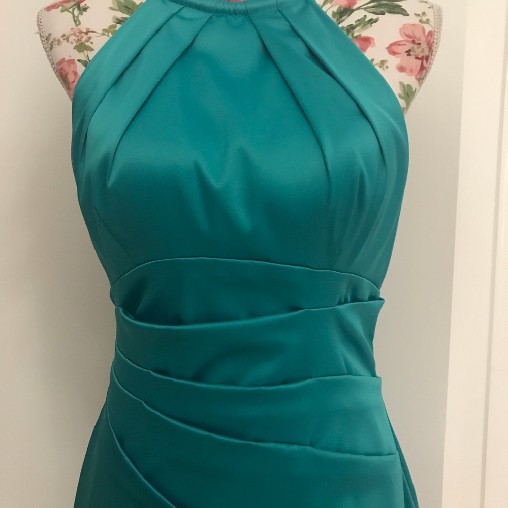 Dress - Picture 2 of 5